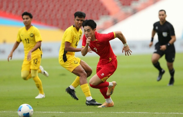 Ảnh bài viết Cái duyên đáng nể của Đình Bắc trước mành lưới Philippines