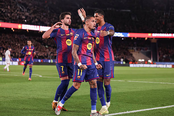 Barcelona tận dụng tốt những cơ hội có được để đánh bại Osasuna.