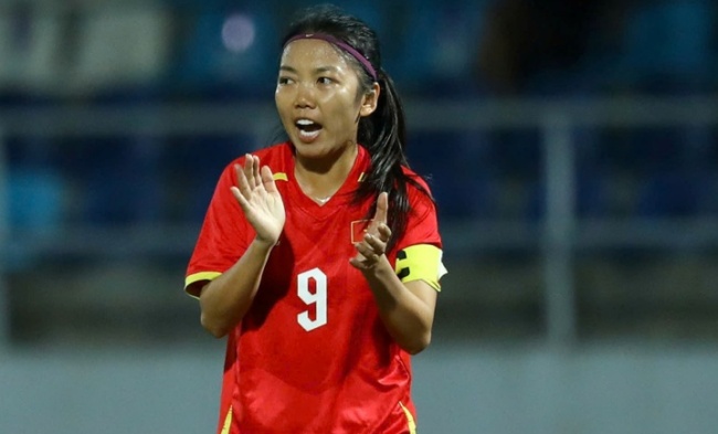 Huỳnh Như trong màu áo tuyển Việt Nam.