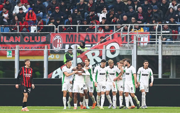 Ảnh bài viết AC Milan 2-2 Sassuolo: Bartesaghi lập cú đúp, Milan mất điểm