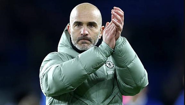 Enzo Maresca không vui sau tuyên bố 48 giờ tồi tệ tại Chelsea.