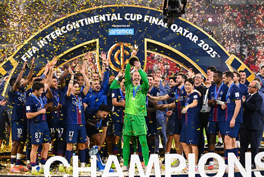 Ảnh bài viết PSG vô địch Intercontinental Cup, Safonov quyết định trên chấm 11m