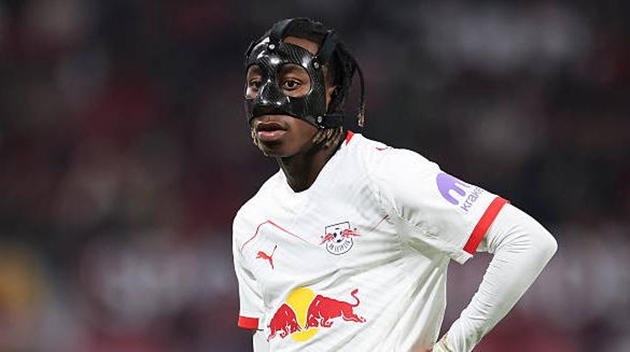 Ảnh bài viết Yan Diomande có thể là mảnh ghép giúp Arsenal vô địch Ngoại hạng Anh