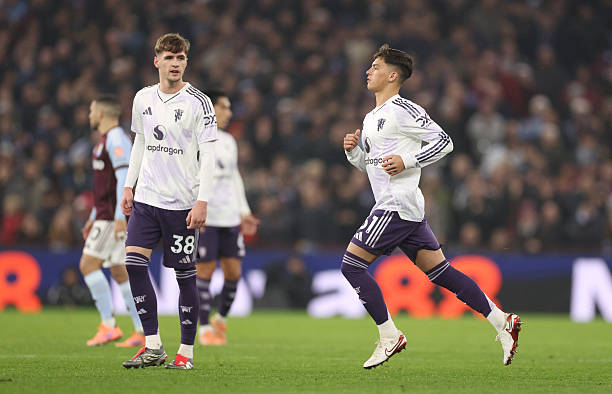 Những cầu thủ như Fletcher và Lacey là tương lai của Man Utd.