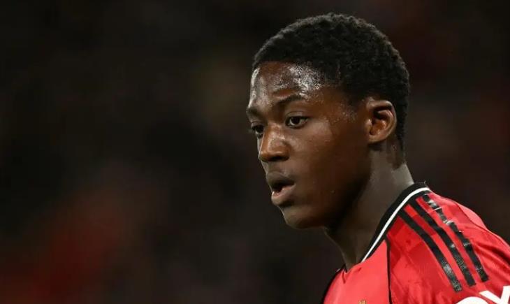 MU phải xử lý vấn đề của Mainoo.