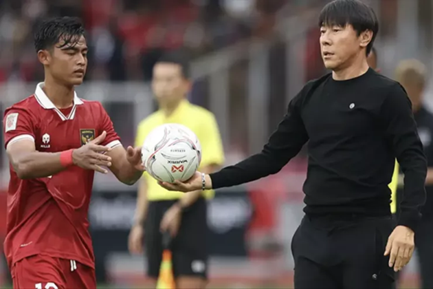 Ảnh bài viết CĐV Indonesia tẩy chay HLV John Herdman, gọi tên Shin Tae-yong