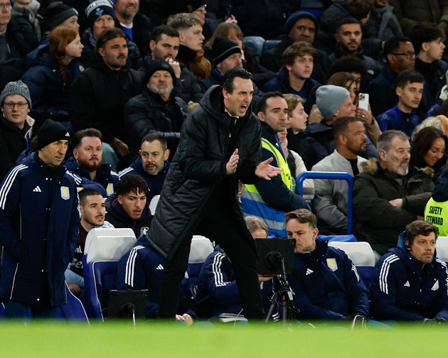 Bên cạnh yếu tố chuyên môn, sự cố bên ngoài đường biên trong trận Chelsea - Aston Villa cũng gây chú ý.