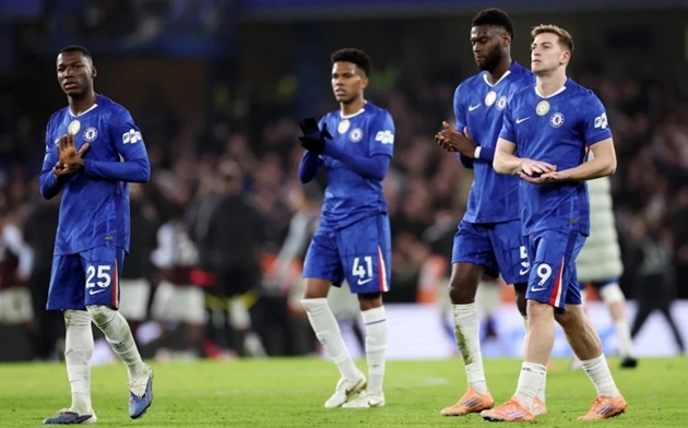 Chelsea thua ngược Aston Villa dù có 60 phút thi đấu vượt trội đối thủ