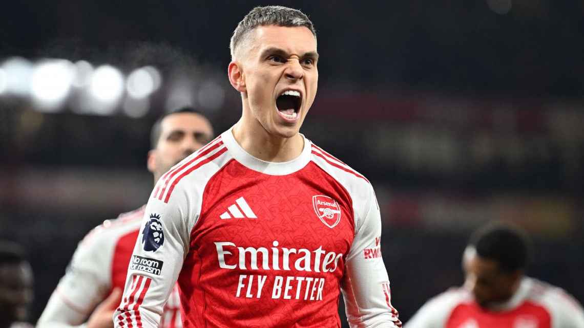 Ảnh bài viết Trossard làm lu mờ dàn sao bom tấn Arsenal năm 2025