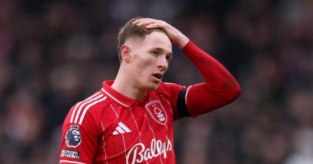 Ảnh bài viết Kỷ lục gia chuyền bóng Ngoại hạng Anh là lời giải cho tuyến giữa Man United