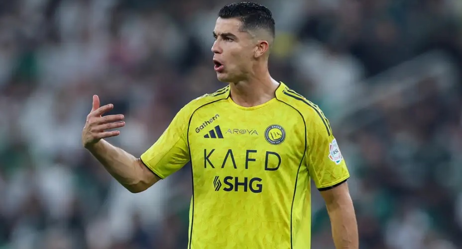 Ronaldo và Al Nassr có nguy cơ đánh rơi ngôi đầu vào tay Al Hilah.