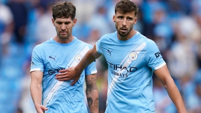 Ảnh bài viết Khủng hoảng hàng thủ, Pep Guardiola từ chối gọi lại Akanji và Reis