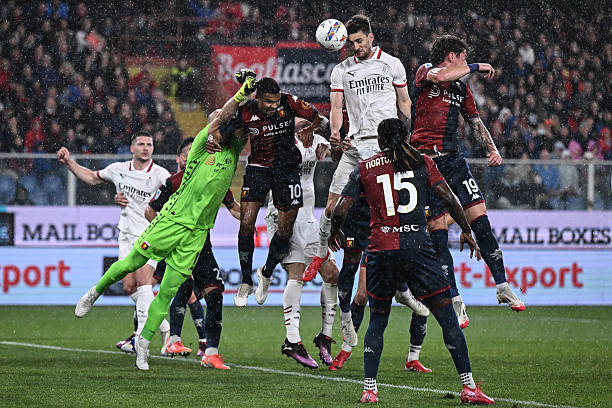 Phong độ giữa Milan và Genoa vào lúc này là rất tương phản.