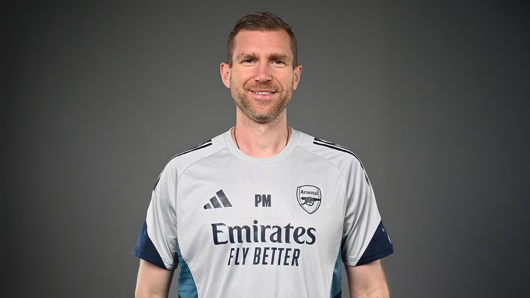Ảnh bài viết CHÍNH THỨC: Per Mertesacker rời Arsenal sau 8 năm gắn bó