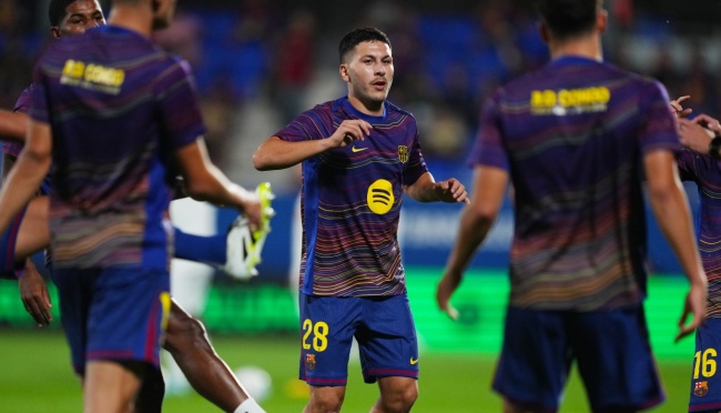 Ảnh bài viết Hansi Flick nói không với việc để Roony Bardghji ra đi