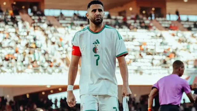 Ảnh bài viết Mahrez rời AFCON và di sản khuất sau bóng Salah
