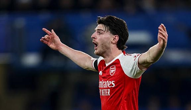 Ảnh bài viết Rice nổi nóng, văng tục với trợ lý HLV Arsenal