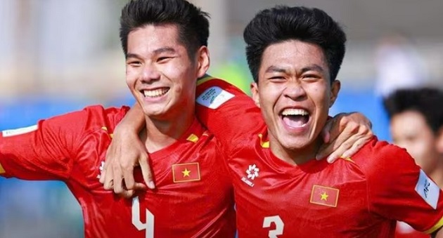 U23 Việt Nam được CĐV Đông Nam Á cổ vũ nhiệt tình.