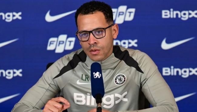 Ảnh bài viết Rosenior bảo vệ lối đá của Chelsea trước trận gặp Brentford