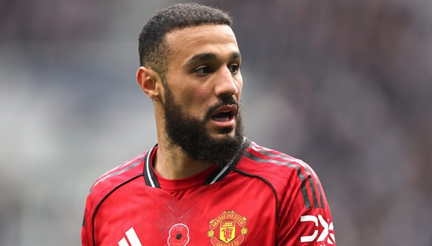 Ảnh bài viết Mazraoui là quân bài tẩy của Carrick trước Arsenal