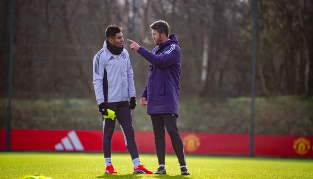 Ảnh bài viết Hé lộ hành động của Casemiro ở buổi tập đầu cùng Carrick