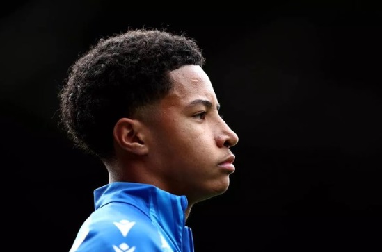 Ảnh bài viết Tại sao MU cần dứt khoát nẫng tay trên Alao từ Chelsea?