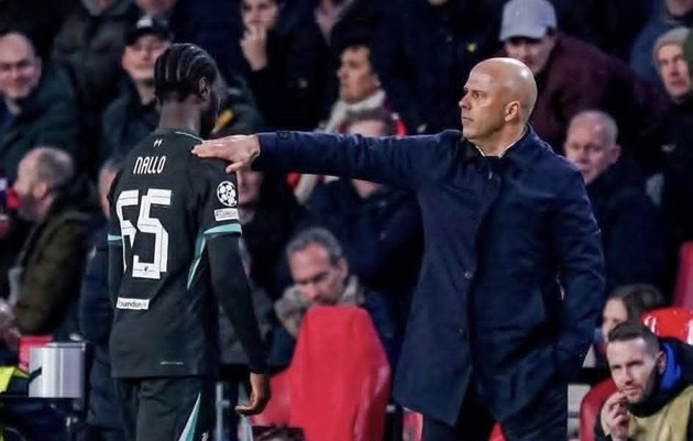 Ảnh bài viết Liverpool đăng ký gấp viện binh đá cúp C1