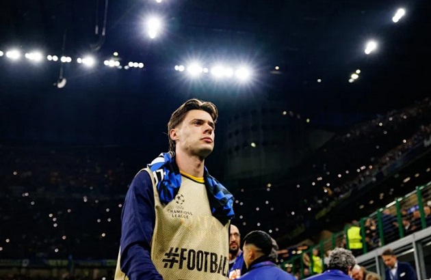 Ảnh bài viết Đứng áp chót, West Ham nhắm Zalewski