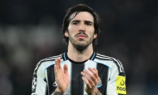 Arsenal khó hoàn tất thương vụ Tonali vào ngày cuối TTCN.