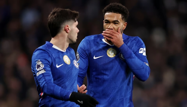 Ảnh bài viết Liam Rosenior báo tin vui về chấn thương của James và Neto