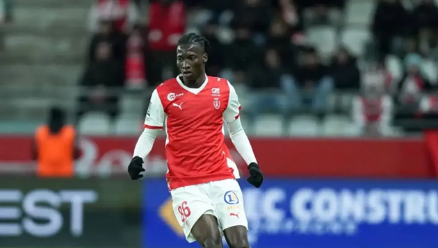 Zabi sẽ gia nhập Paris FC thay vì Newcastle.