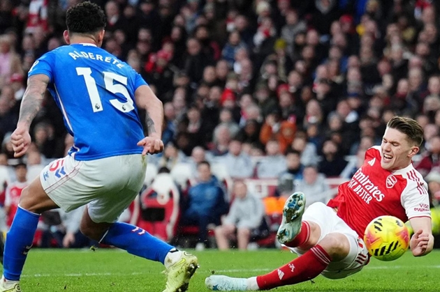 Ảnh bài viết Gyokeres và cú ngã hoàn hảo đưa Arsenal tiến gần ngôi vương