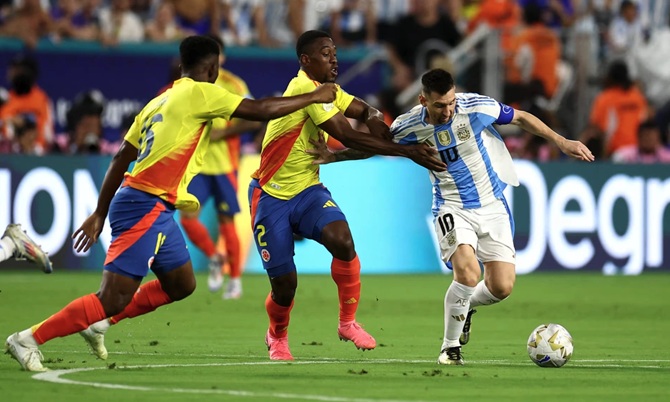 Colombia và Argentina là đối thủ truyền kiếp.