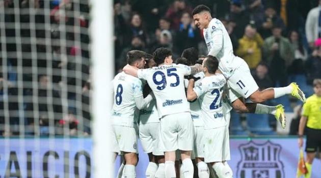 Ảnh bài viết Thắng đậm 5-0 nhờ Dimarco, Inter bỏ xa Milan 8 điểm