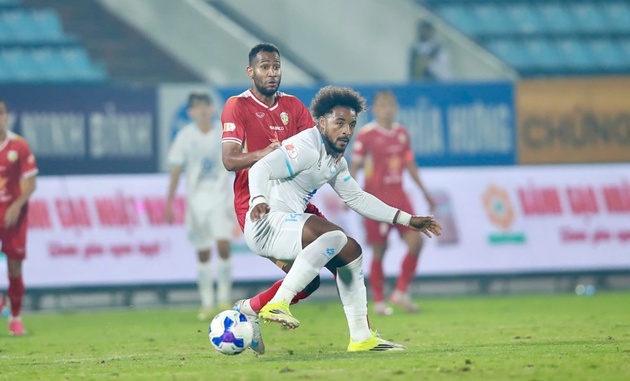 Ảnh bài viết Xuân Son kém duyên, Nam Định tuột chiến thắng vào phút 90+7