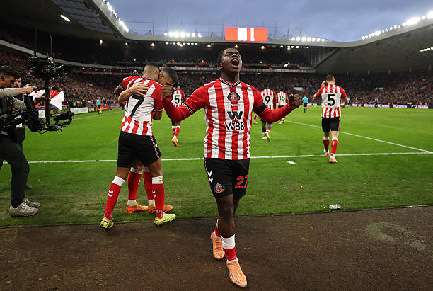 Liverpool có cơ hội trực tiếp "xem giò" Noah Sadiki.
