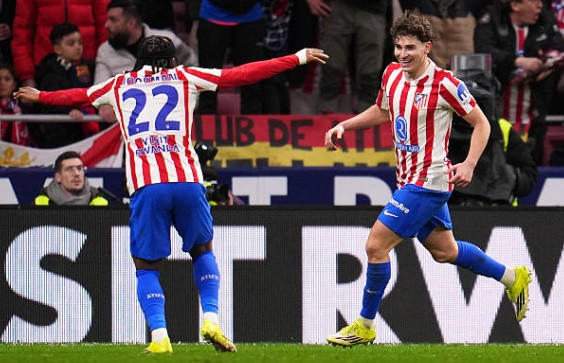 Ảnh bài viết Alvarez cùng Lookman vạch trần tử huyệt trong hệ thống của Flick