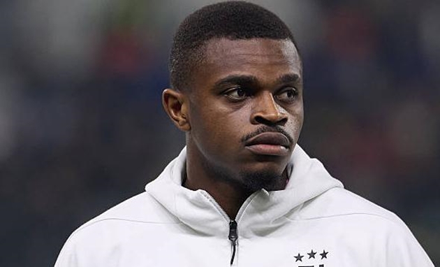 Ảnh bài viết Sự đa năng của Kalulu giúp Man Utd biến ảo hệ thống phòng ngự