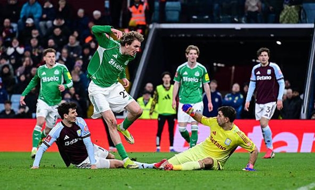 Ảnh bài viết Bước ngoặt thẻ đỏ giúp Newcastle ngược dòng hạ Villa