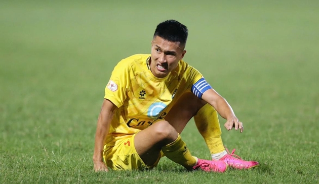 Ảnh bài viết Đội trưởng Thanh Hóa xúc động trước tình cảm của người hâm mộ