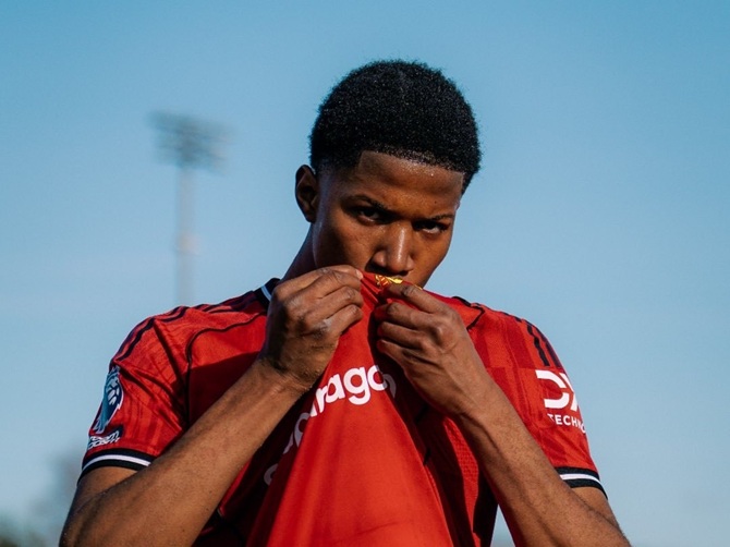 Ảnh bài viết Chido Obi rực sáng giúp đội trẻ MU hạ Man City