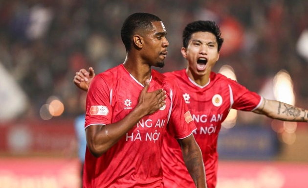 Công an Hà Nội đang dẫn đầu V-League nhưng không thể chủ quan.