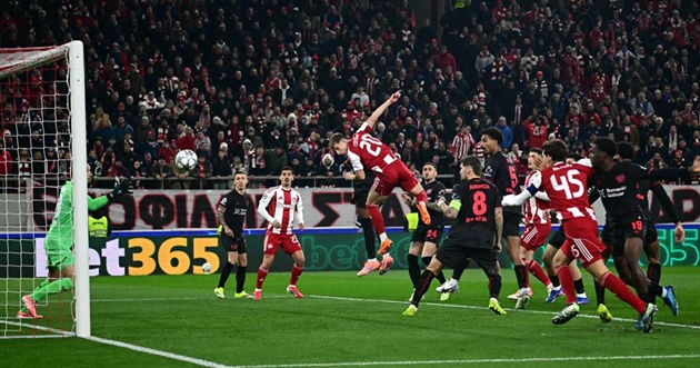 Olympiacos đánh bại Leverkusen 2-0 ở mùa này.