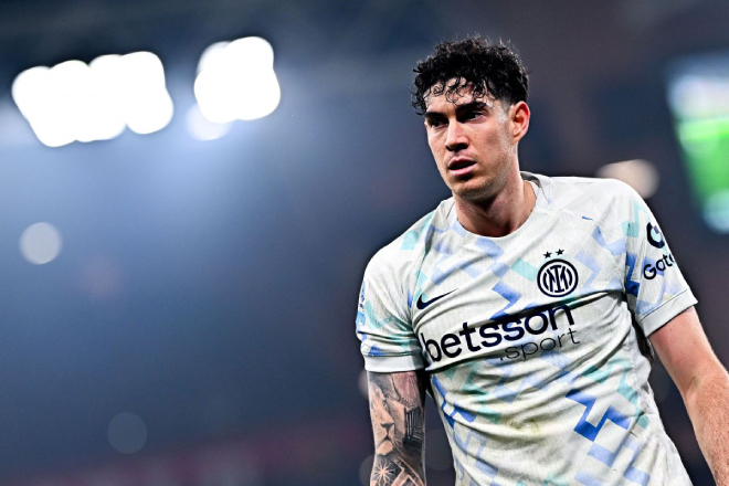 Ảnh bài viết Arsenal đại chiến Liverpool vì "đá tảng" Bastoni