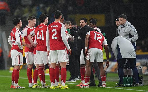 Ảnh bài viết Arsenal đang tự bắn vào chân bằng sự cầu toàn thái quá
