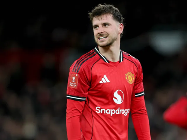 Mount trở lại giúp Man Utd có nhiều lựa chọn hơn ở tuyến giữa.