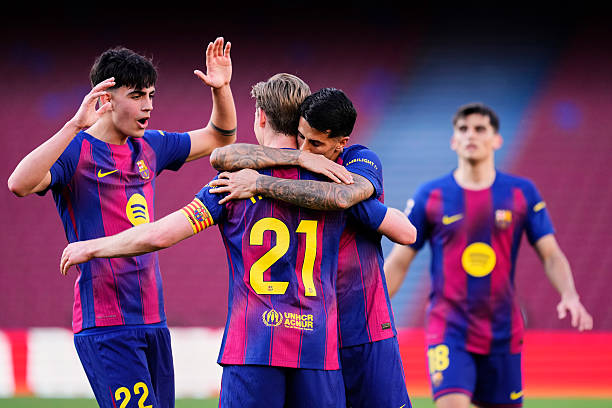 Ảnh bài viết Vùi dập Levante, Barca đoạt lại ngôi đầu La Liga