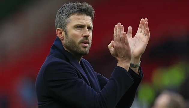 Ảnh bài viết Neville khuyên Man Utd tránh bổ nhiệm Carrick vì sự cảm tính