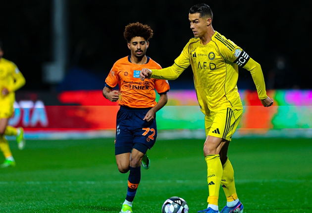 Ronaldo không gặp may trên chấm 11m trước Al Fayha.