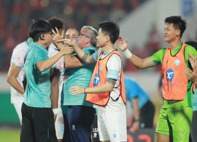 Nam Định ngược dòng kịch tính.